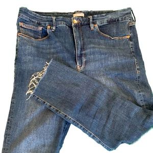 EUC Good American Good Waist Raw Edge Jeans